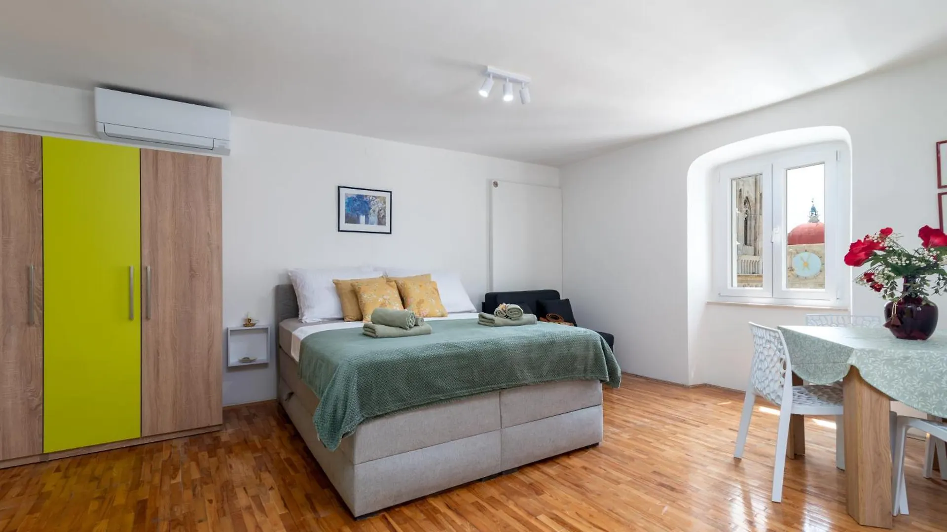 Trogir Square View-Heritage Apartments