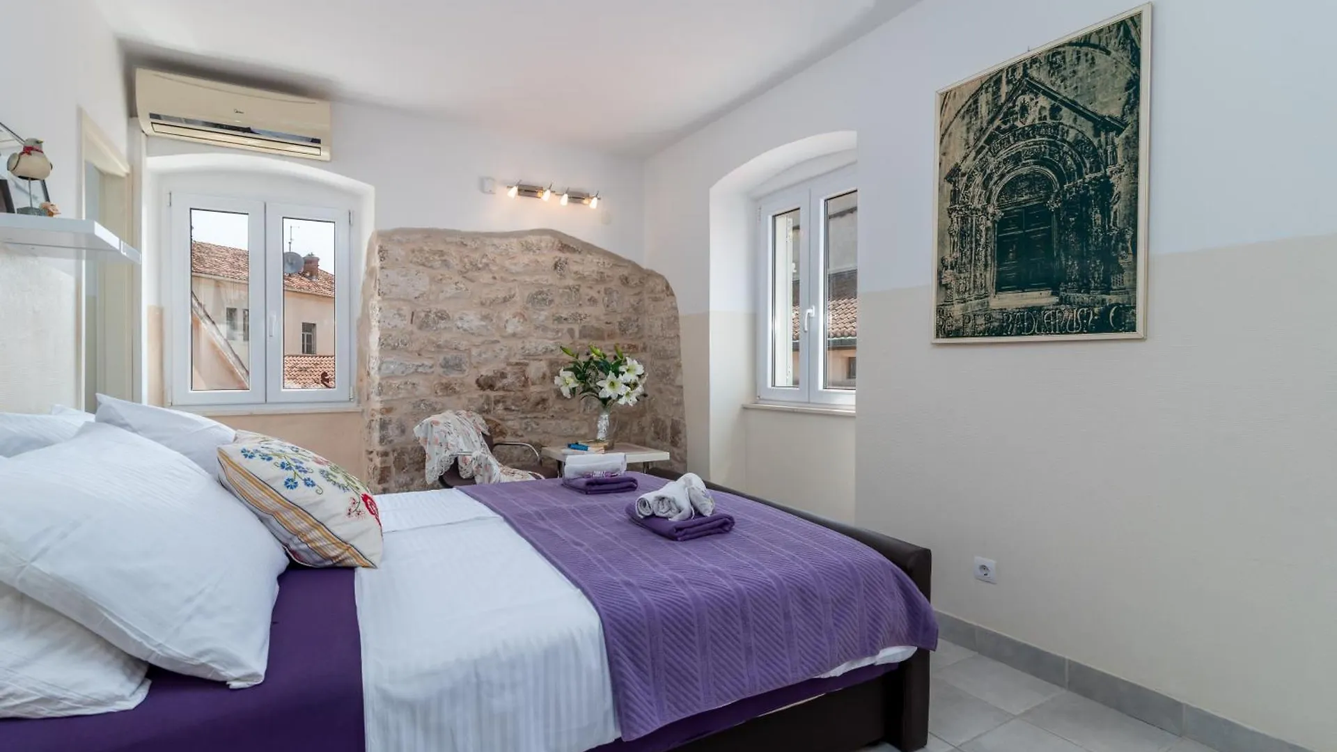 Trogir Square View-Heritage Apartments Croatia