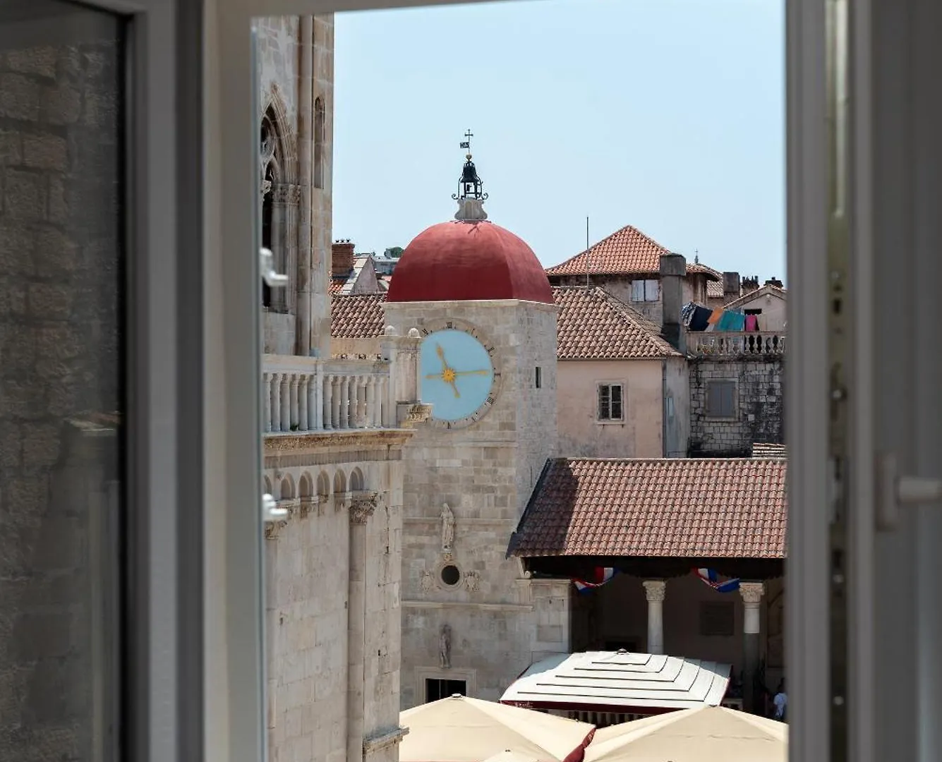 Trogir Square View-Heritage Apartments Croatia